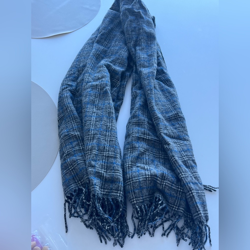 Checked scarf- grey blue (& other stories)